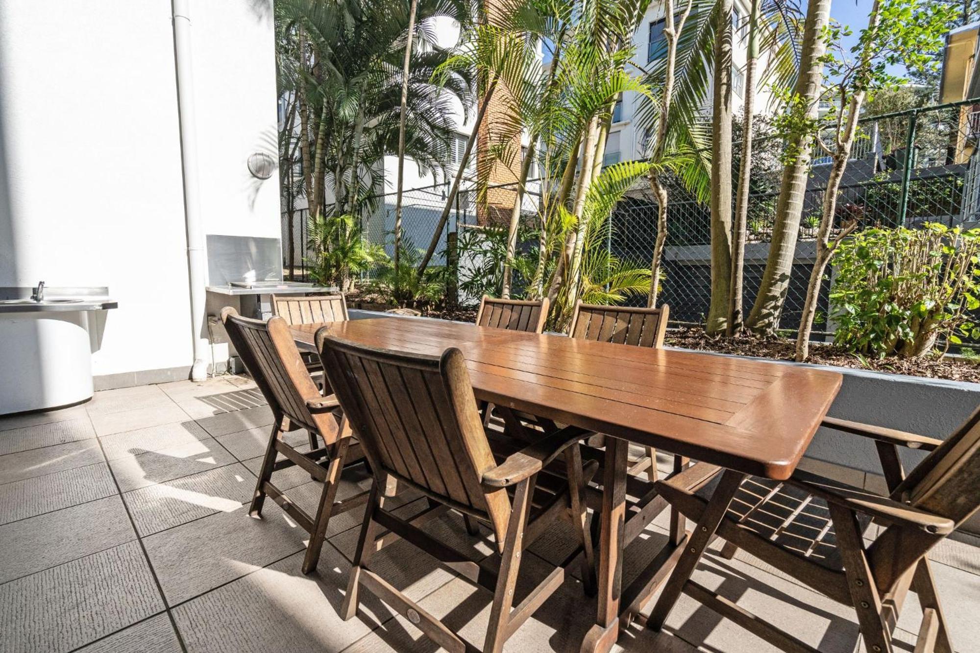 Rolling Surf Resort Caloundra Exterior photo
